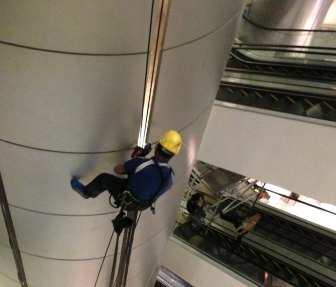 Rope Access Electrical Installation and Repair Singapore
