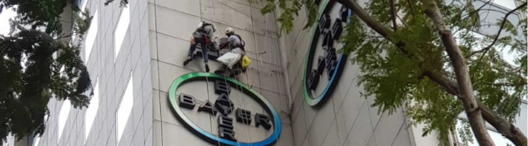 Rope Access Signage Installation and Removal Singapore